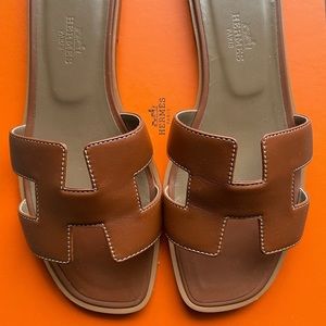 HERMES Oran sandals
